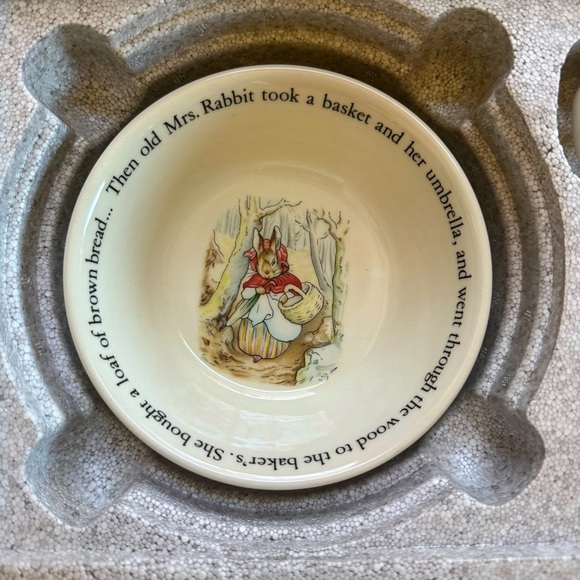 Wedgwood Peter Rabbit Nursery Set Plate Bowl Mug New England - Picture 3 of 8